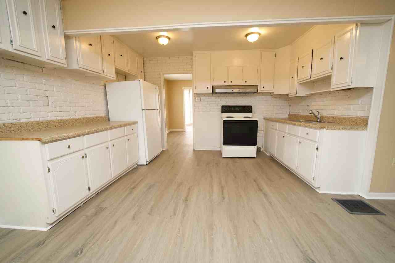 4609 Grasselli Blvd Sw #1 - Photo 6 of 13