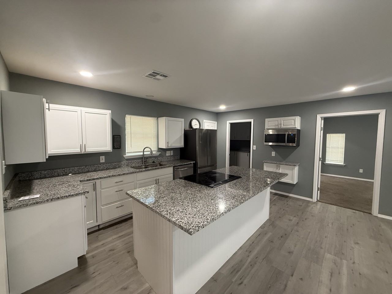 810 W 2nd St #1 - Photo 7 of 10