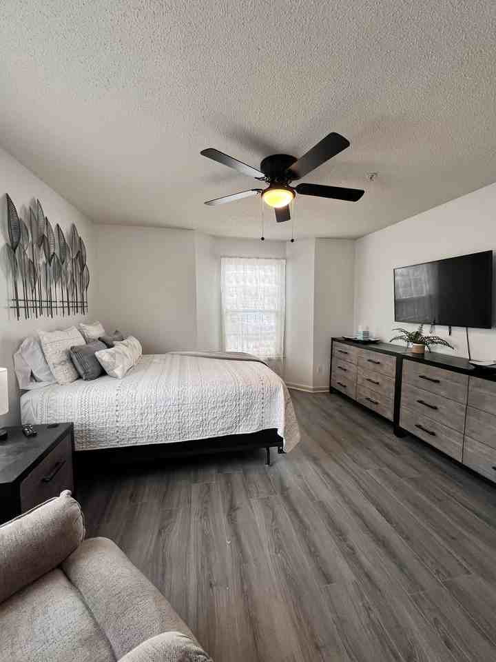 711 Rivertree Ln #1 - Photo 5 of 7