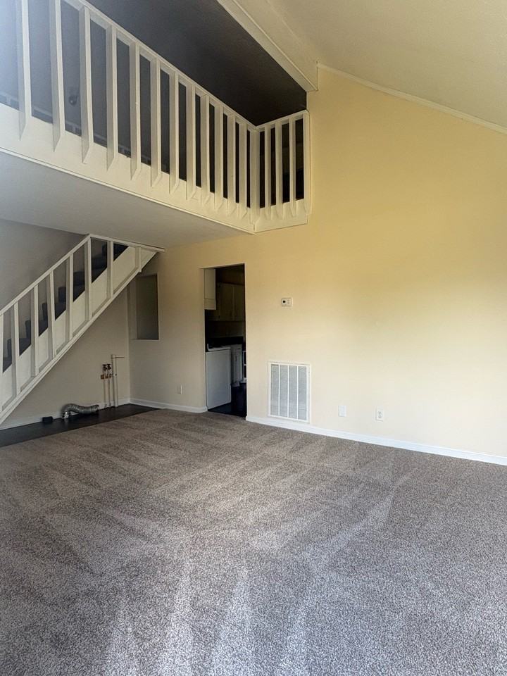 1621 Flanigan Ct #C - Photo 3 of 21