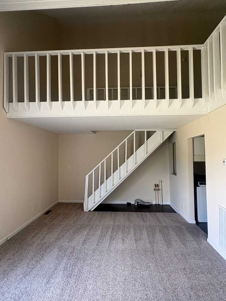 1621 Flanigan Ct #C - Photo 4 of 21
