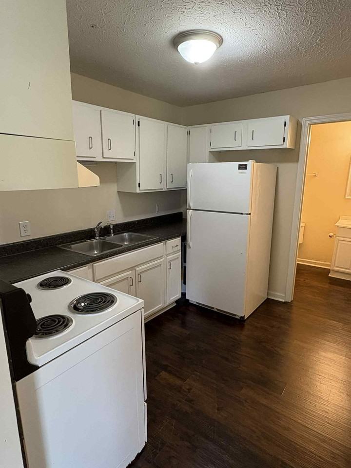 1621 Flanigan Ct #C - Photo 5 of 21