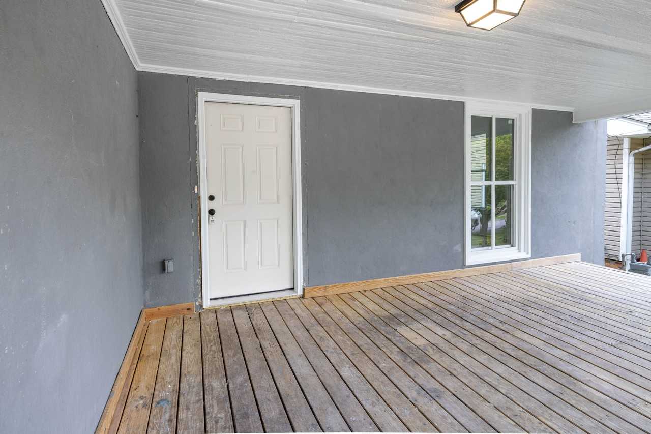 609 W Liberty St #1 - Photo 4 of 37