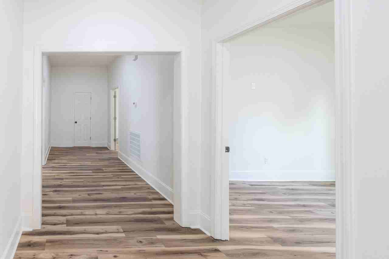 609 W Liberty St #1 - Photo 6 of 37