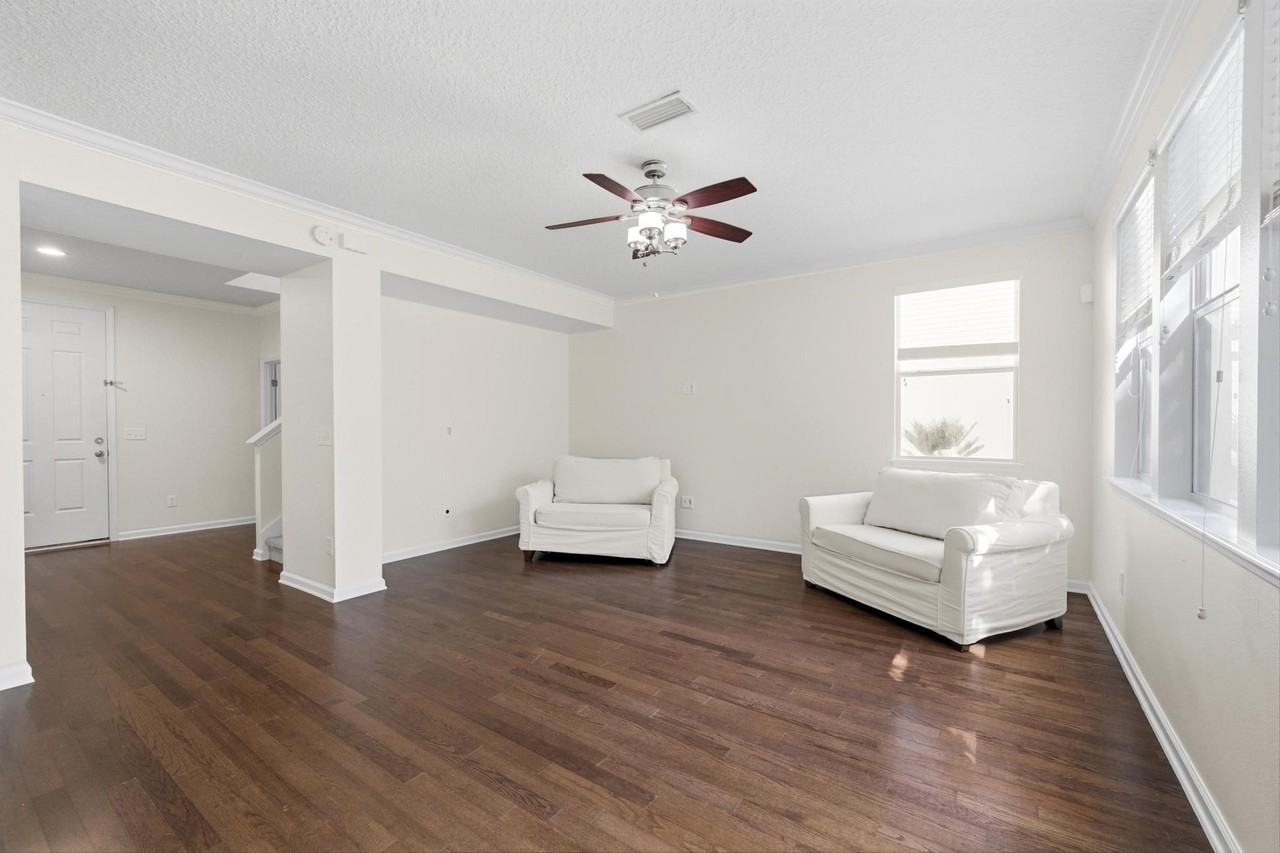 736 Rembrandt Ave #1 - Photo 6 of 27