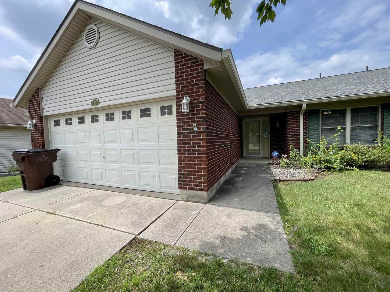 114 Warner Dr #1