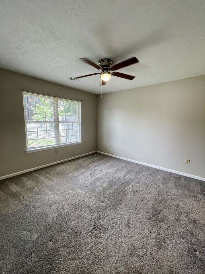 114 Warner Dr #1 - Photo 7 of 33
