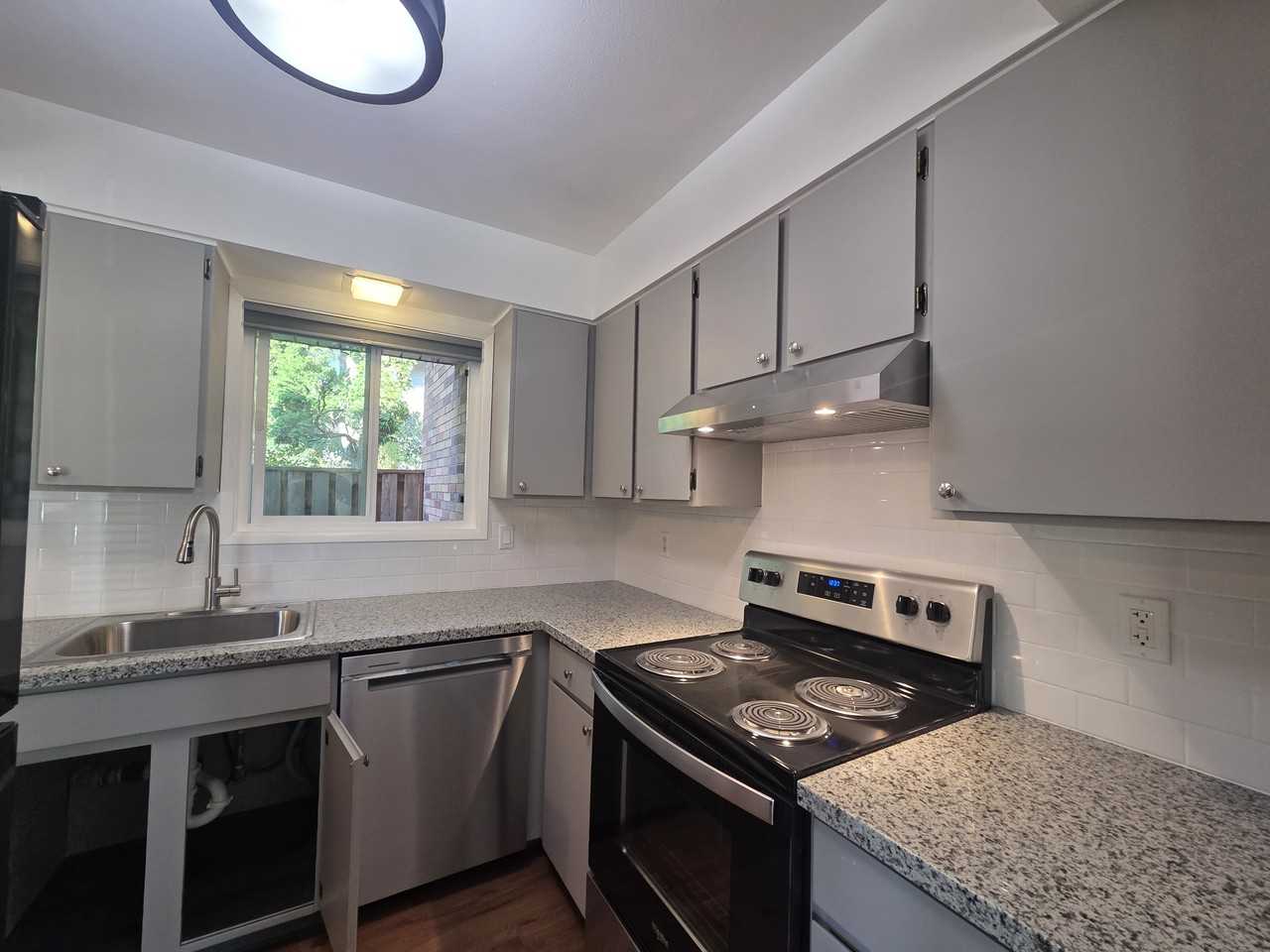 2157 Ne Schuyler St #2157 - Photo 3 of 10