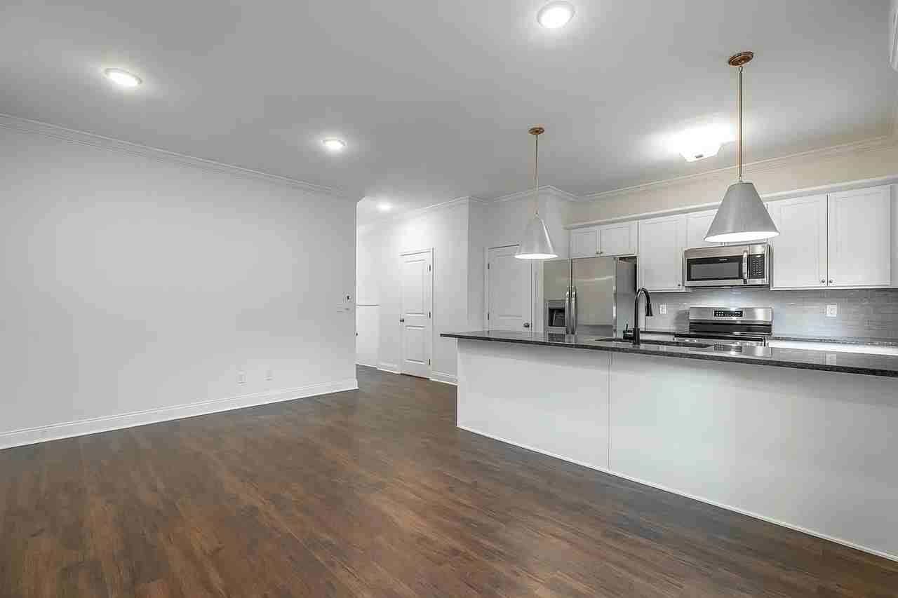 5547 Stream Ln #1 - Photo 4 of 32