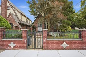 featured image of 20904 111th Ave #2