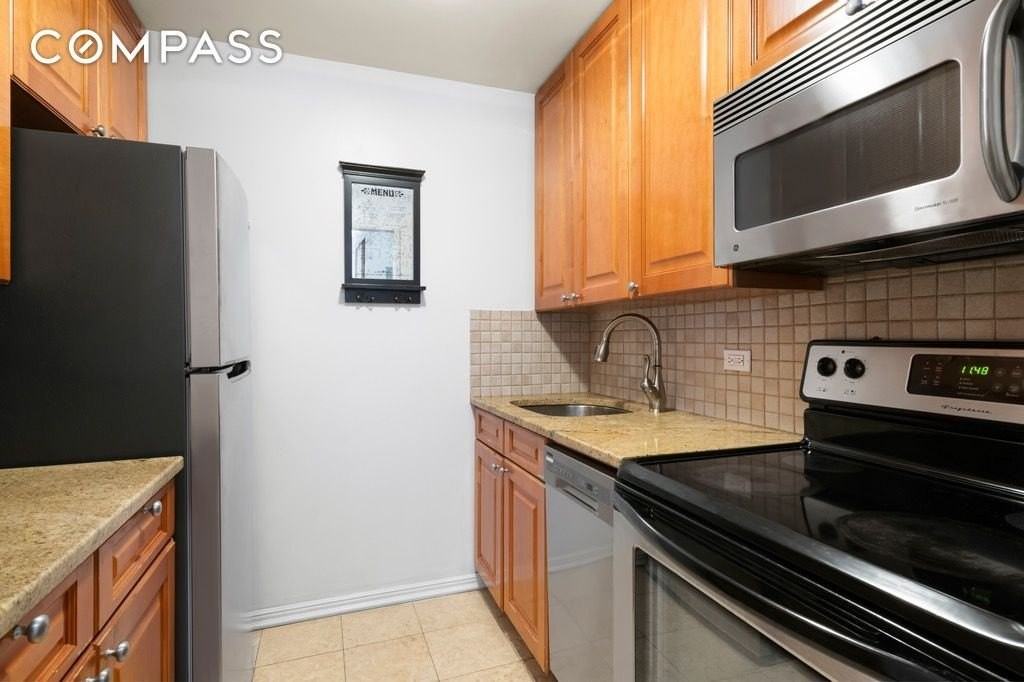 244 Madison Ave #15A - Photo 5 of 13