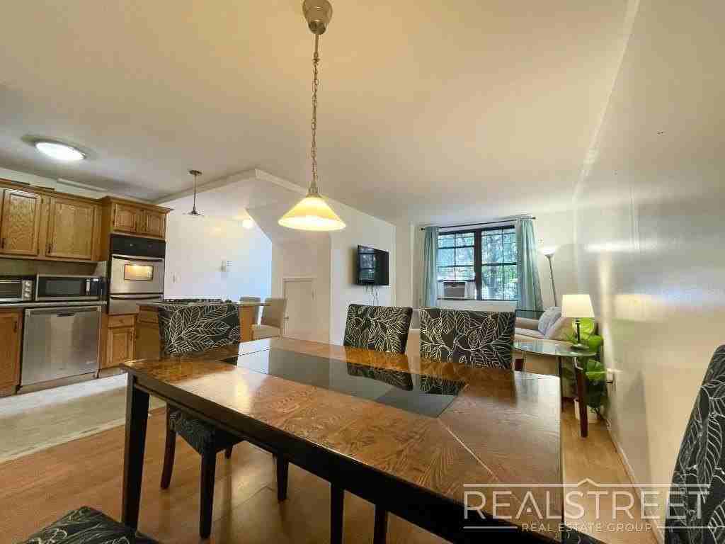 189 Saratoga Ave #1 - Photo 2 of 11