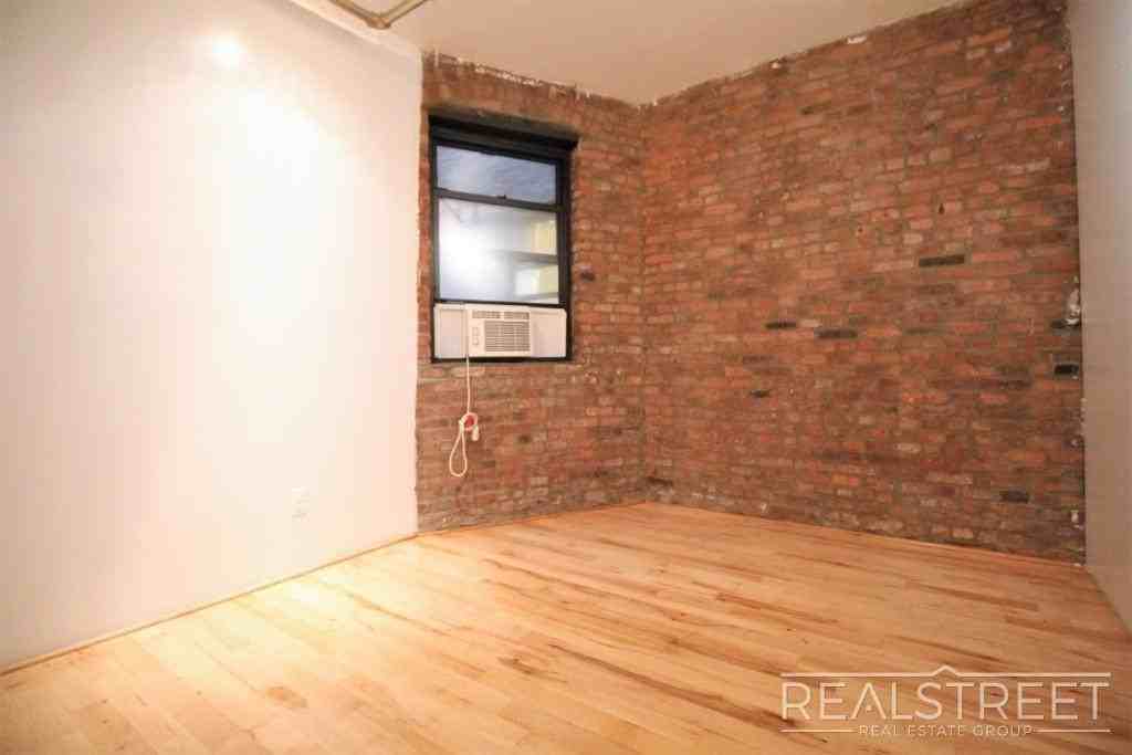 337 Kent Ave #2D - Photo 6 of 9