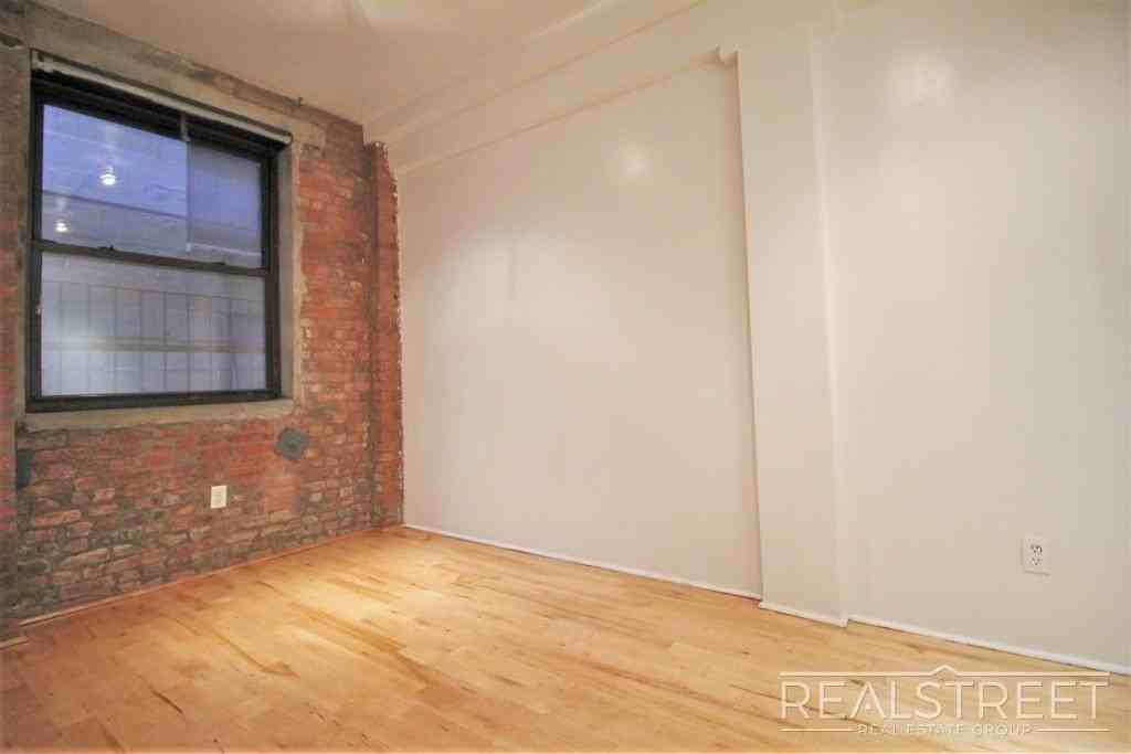 337 Kent Ave #2D - Photo 7 of 9