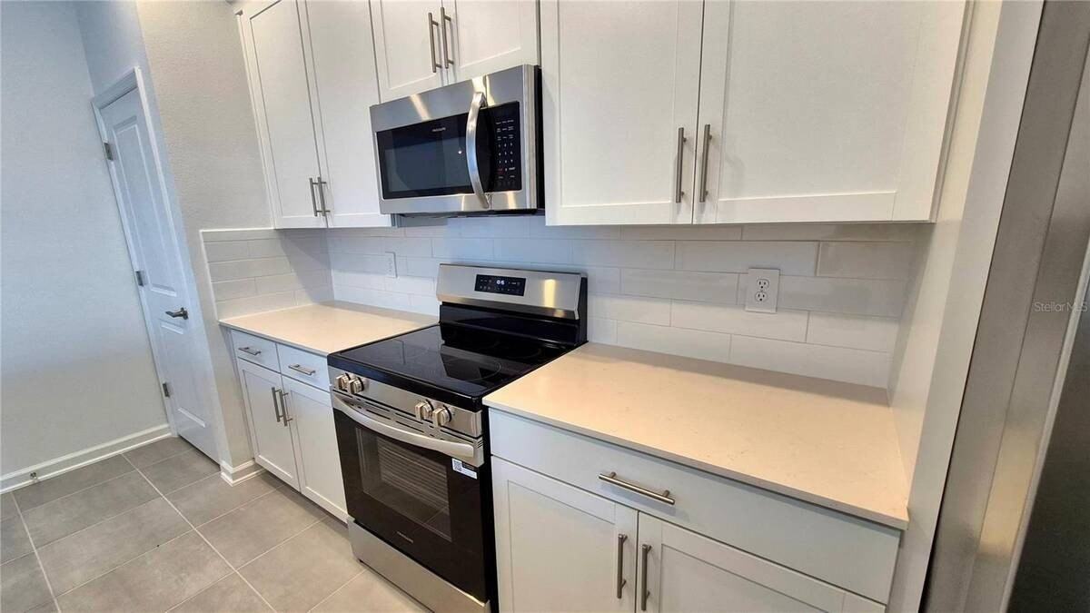 5603 Ronin Dr - Photo 7 of 34