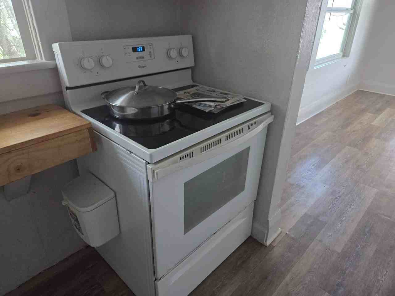 331 Rose Ave - Photo 4 of 14