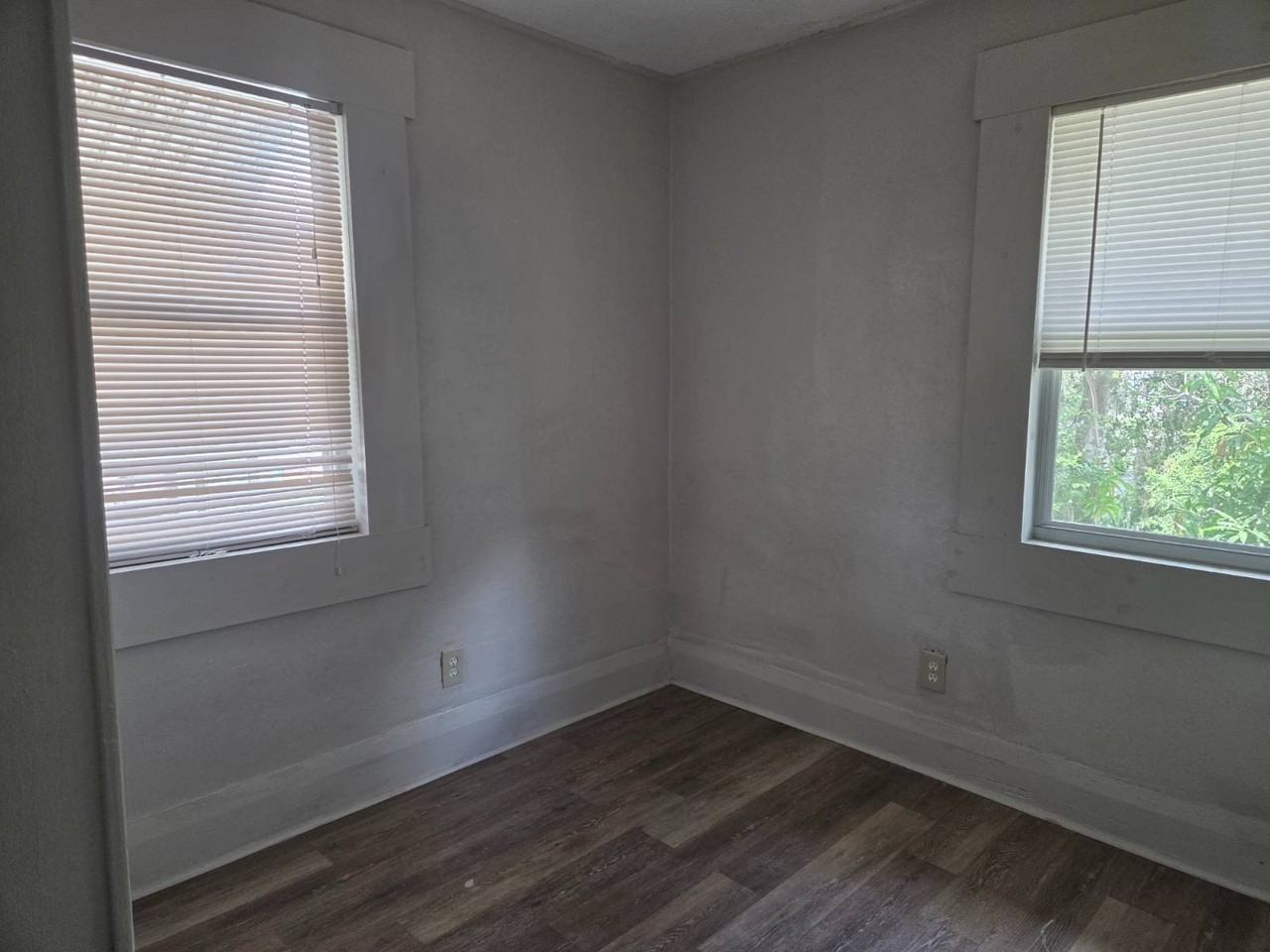 331 Rose Ave - Photo 7 of 14