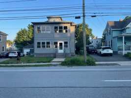 featured image of 130 Kinsley St