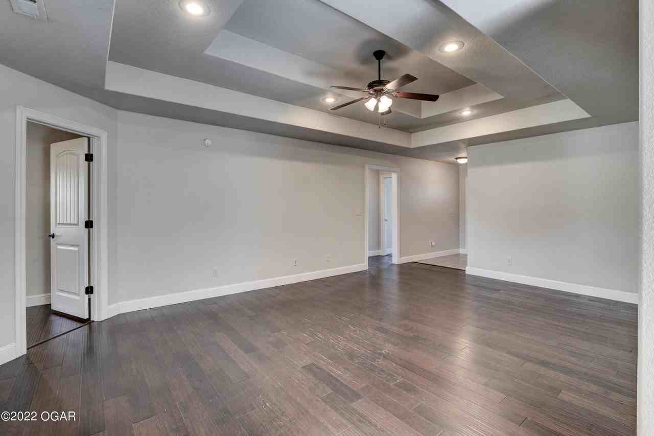 2518 Murphy Ave - Photo 3 of 24