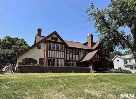 featured image of 611 W High St #E