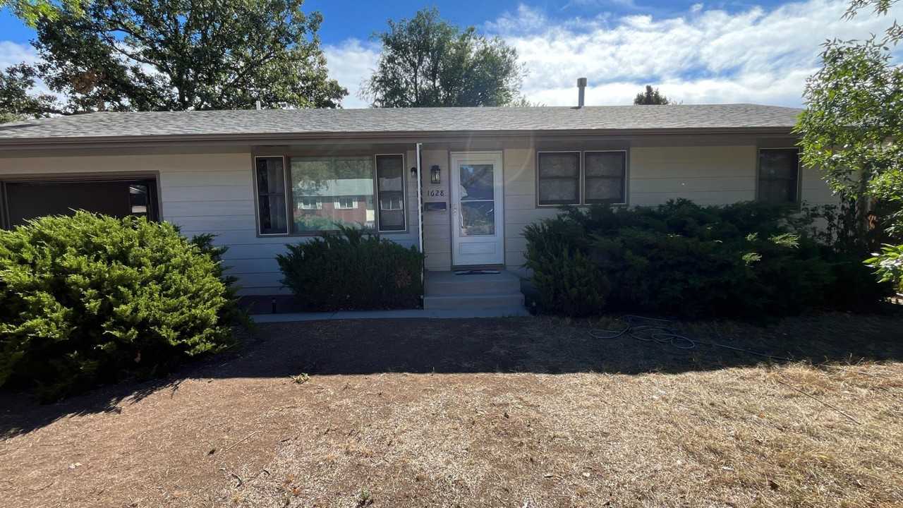 1628 Smith Pl - Photo 2 of 20