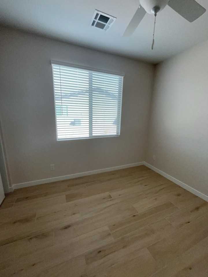 13153 S Altura Ln - Photo 3 of 10