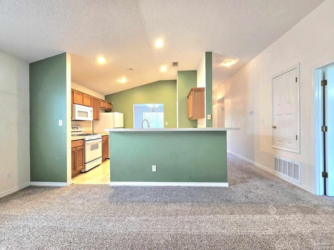 2497 Redoubt Ave - Photo 7 of 28