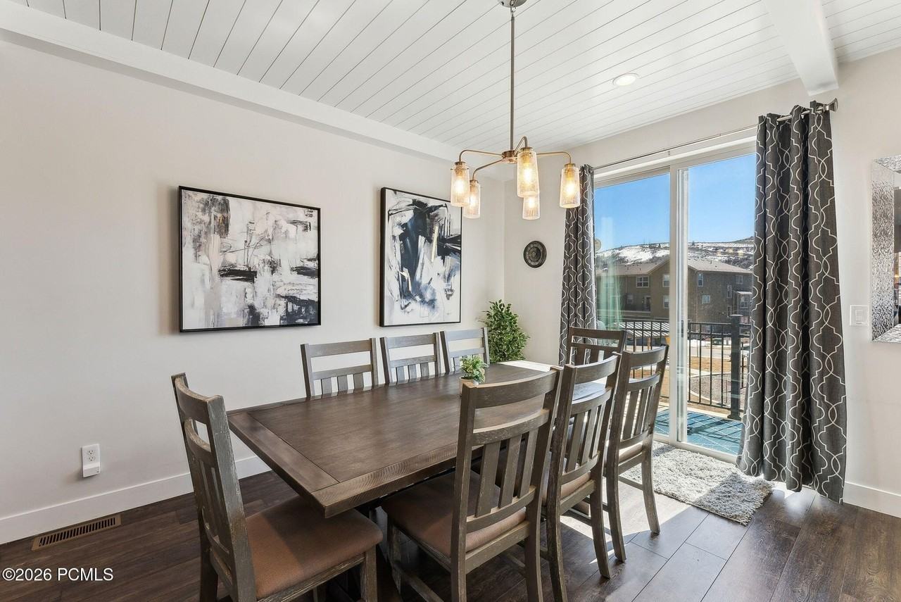 1089 W Wasatch Spring Rd - Photo 4 of 50
