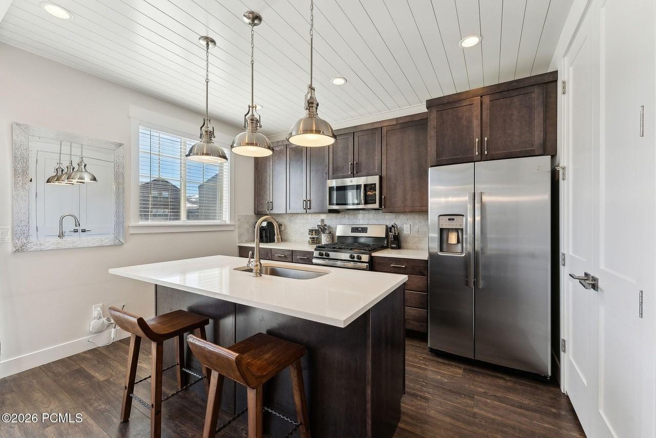 1089 W Wasatch Spring Rd - Photo 6 of 50