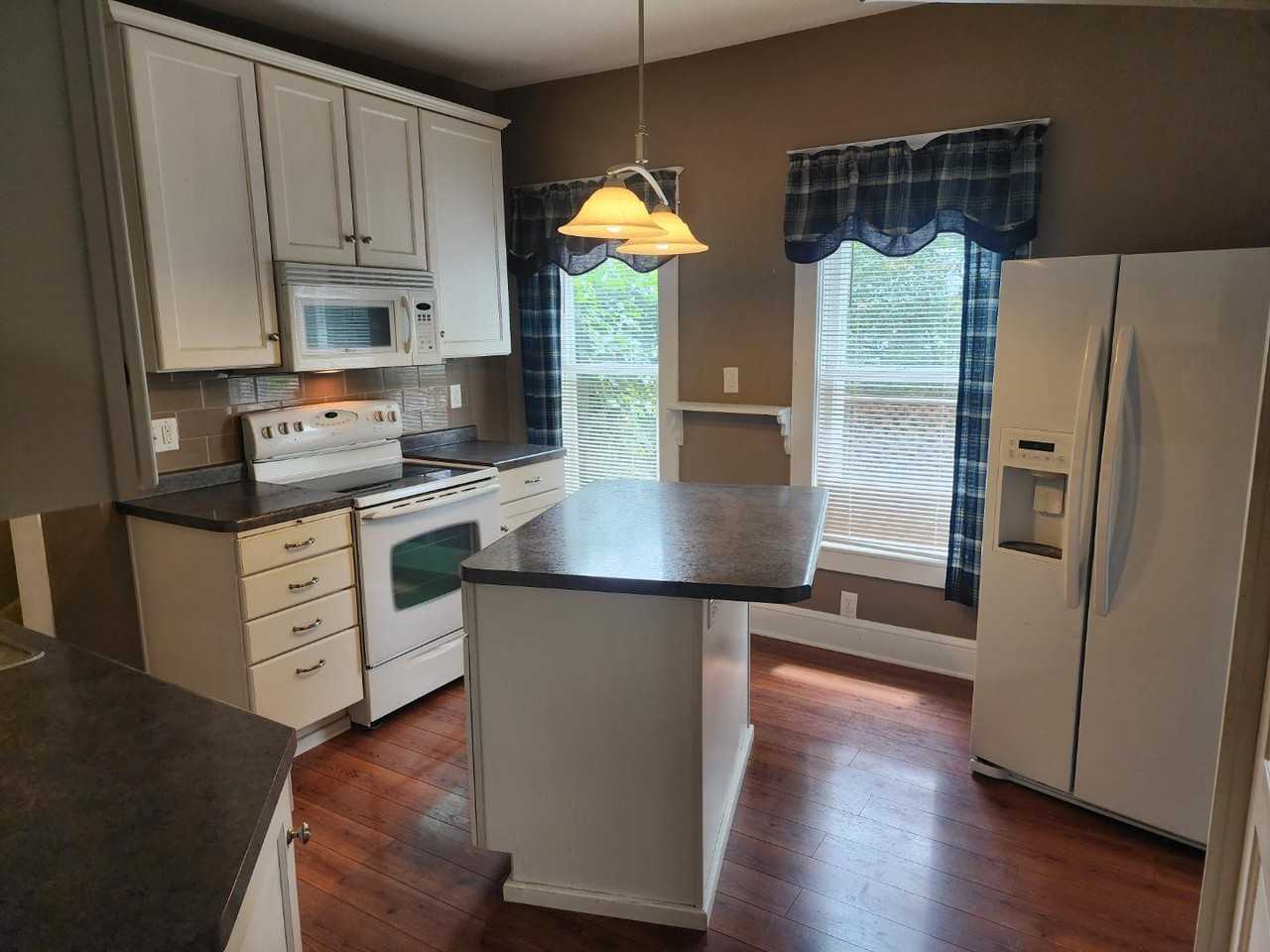 1309 Gorton Ave Nw - Photo 5 of 20