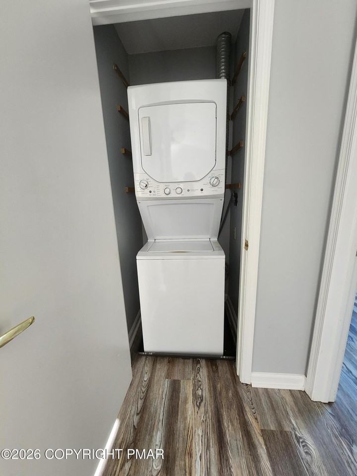 15 Pointe St #2ndFL - Photo 7 of 7