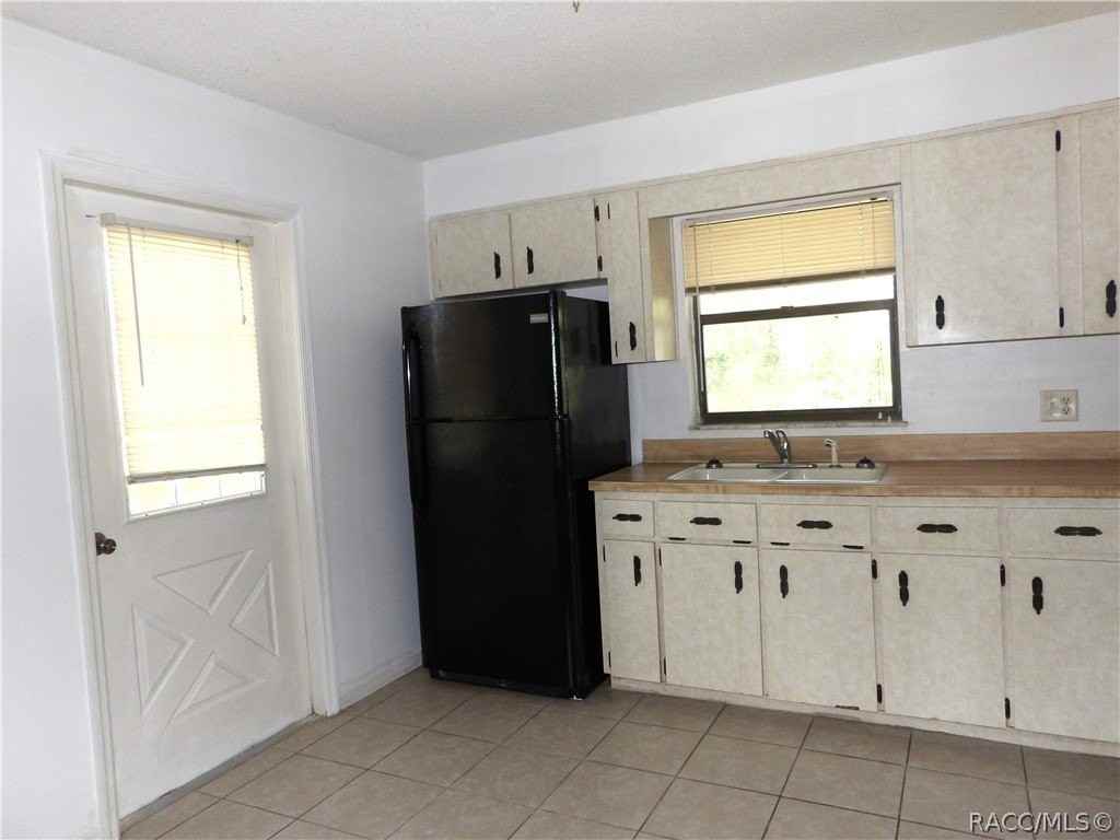 506 Long Ave #A - Photo 3 of 7