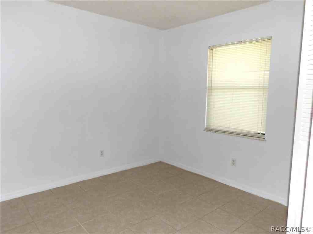 506 Long Ave #A - Photo 5 of 7