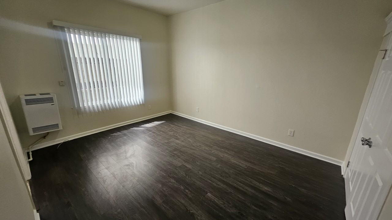 743 South Burlington Avenue #6 - Photo 3 of 8