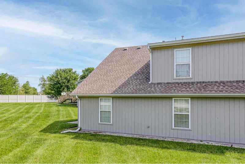 234 Sw Chartwell Cir - Photo 3 of 16