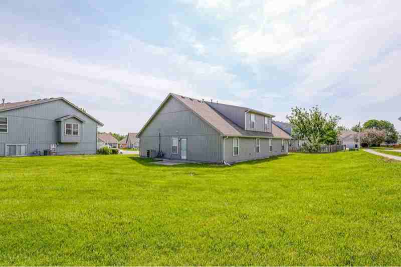 234 Sw Chartwell Cir - Photo 5 of 16
