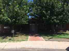 featured image of 803 W Navajo Ln