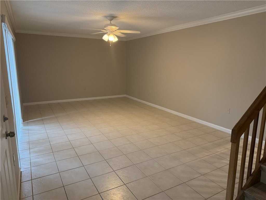340 E Waverly Pl - Photo 5 of 11