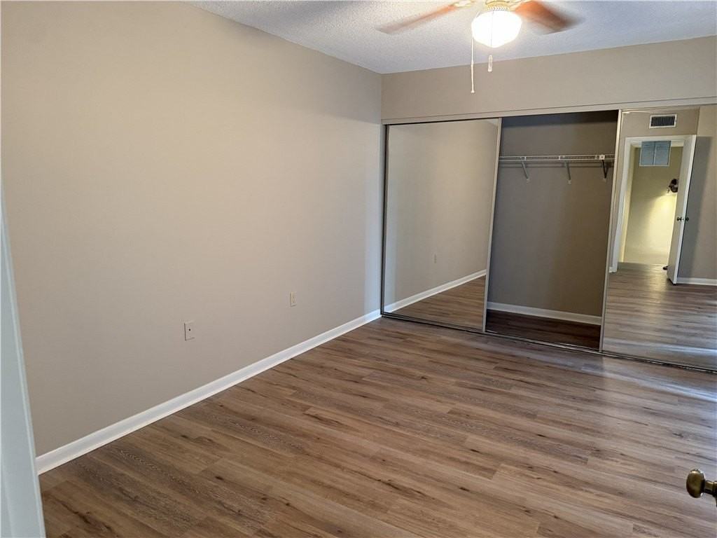 340 E Waverly Pl - Photo 6 of 11