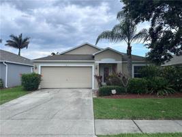 featured image of 824 Greenleaf Cir
