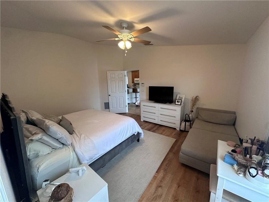824 Greenleaf Cir - Photo 6 of 13