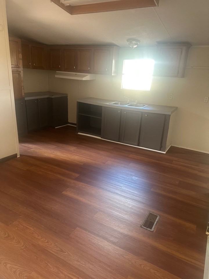 3153 N Eddy Dr - Photo 3 of 10