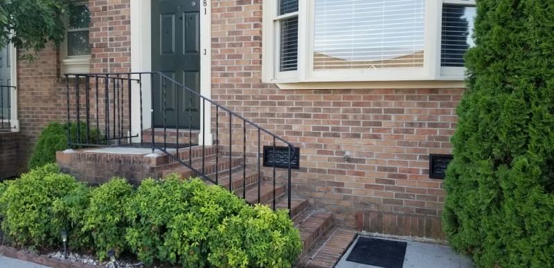 481 Bramblewood Ln - Photo 3 of 33