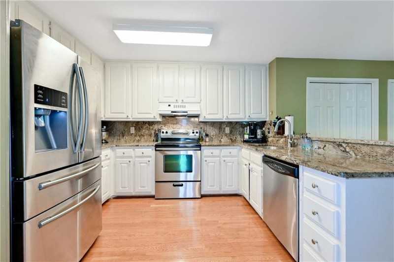 8903 Carroll Manor Dr - Photo 6 of 17