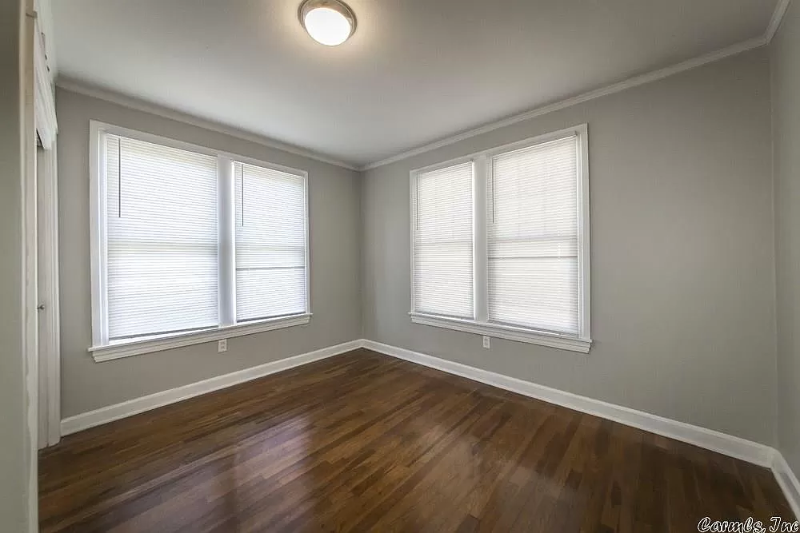 415 W Pine St - Photo 5 of 36
