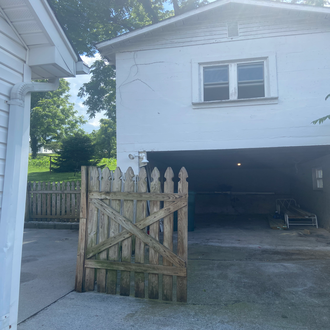 268 Spurgeon Ln - Photo 4 of 18