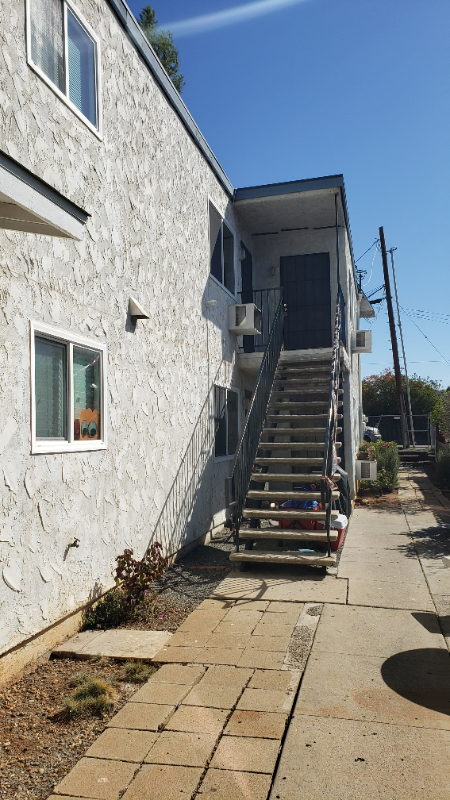 12608 Julian Ave - Photo 3 of 34