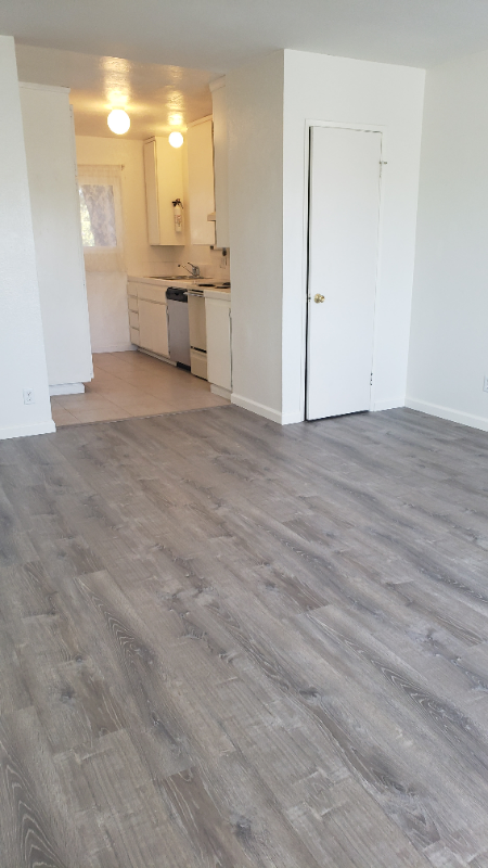 12608 Julian Ave - Photo 6 of 34