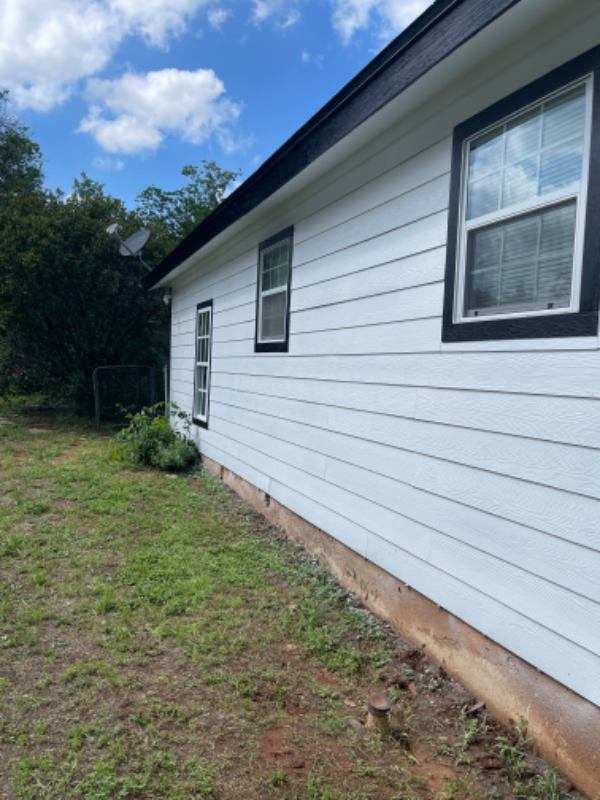 1410 N Estes St - Photo 2 of 14