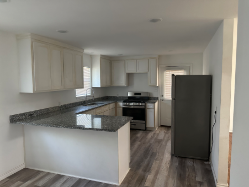 1410 N Estes St - Photo 6 of 14